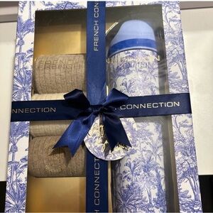 2/25$🍓⭐️ French Connection Beige Socks and Bottle Gift Set